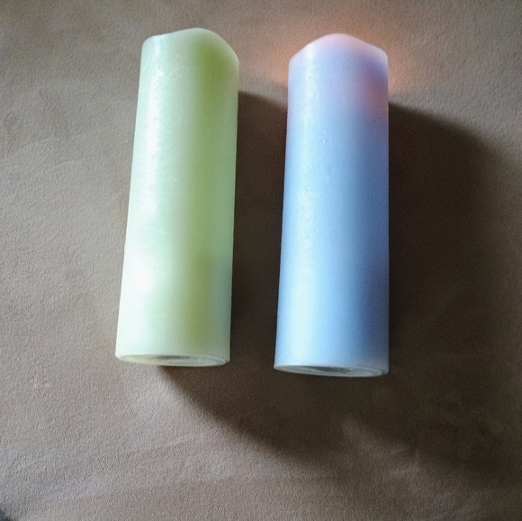 2 real wax flickering battery candles with timer. - Picture 7 of 7